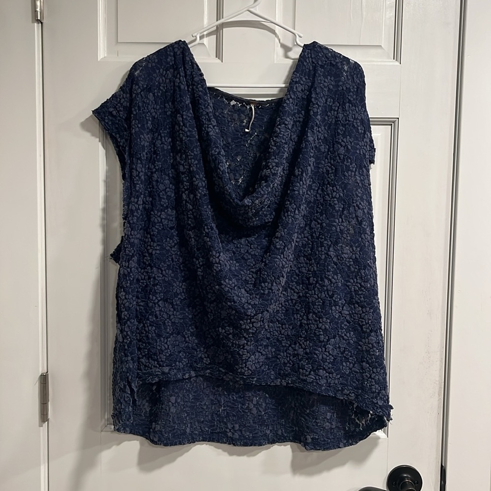 Free People Blue Floral Oversized Textured Top Size XS - Picture 2 of 6